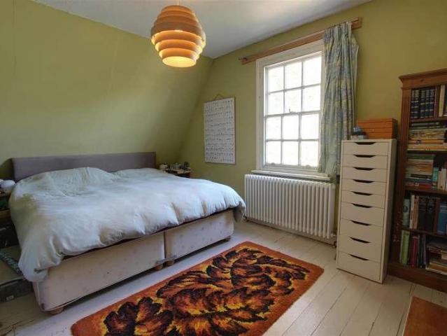 House for sale in Aston Clinton, Buckinghamshire