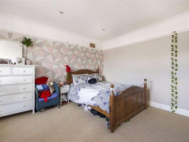 House for sale in New Malden, New Malden