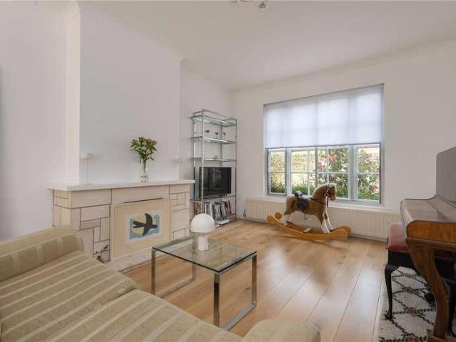 House for sale in The King's Mile, The Bridge