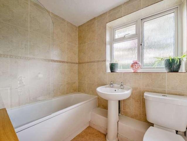 House for sale in Basingstoke, Basingstoke and Deane