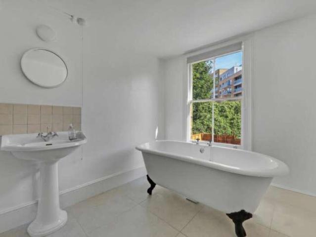 House for sale in Herne Hill, Greater London