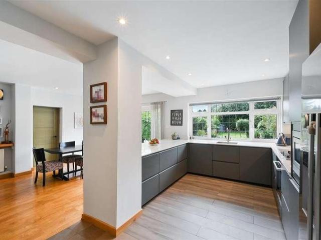 House for sale in Nork, Red Hill