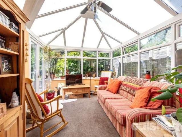 House for sale in Bromsgrove, Worcestershire