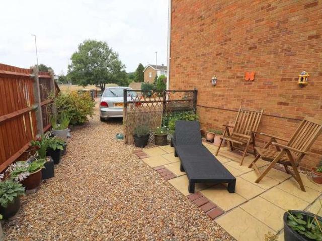 House for sale in Marsh Farm, Luton