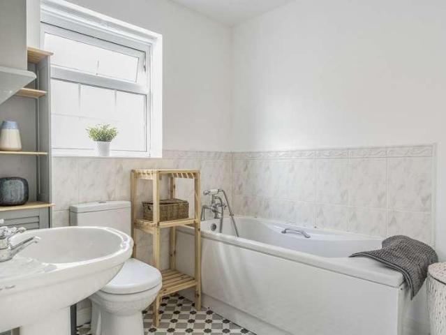 House for sale in Bristol, Lyde Green