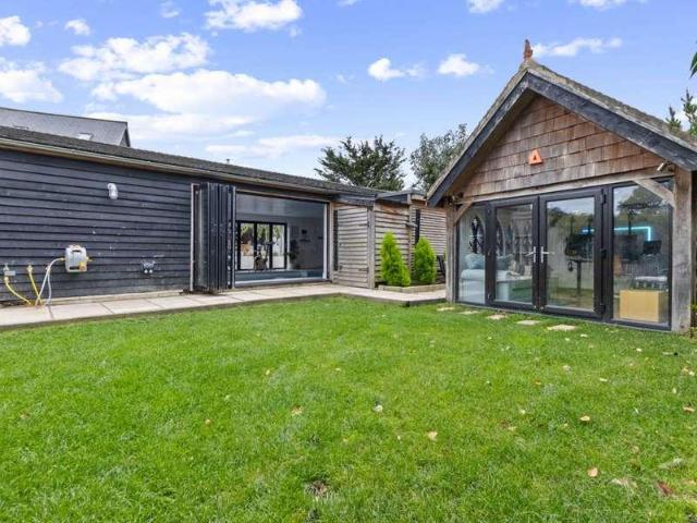 House for sale in World's End, Perryfields