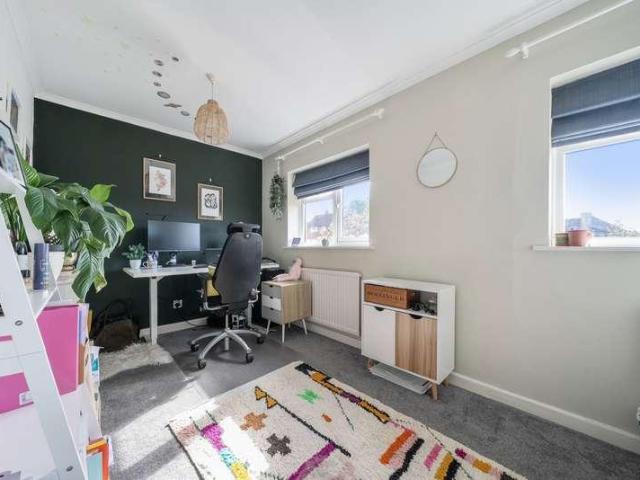 House for sale in Sunnyside, Mid Sussex