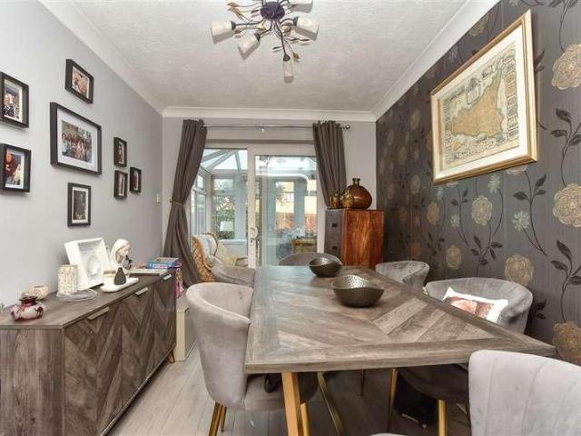 House for sale in Oad Street, Kent