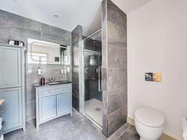 House for sale in Henley-on-Thames, Berrick Salome