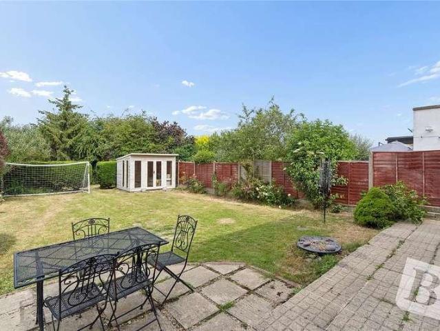 House for sale in Ongar, Epping