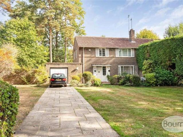 House for sale in West Byfleet, Woking