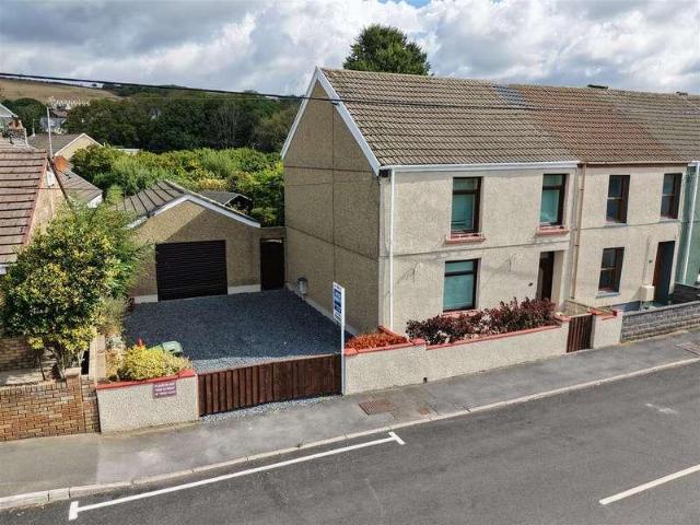 House for sale in Pembrey and Burry Port Town, Pembrey