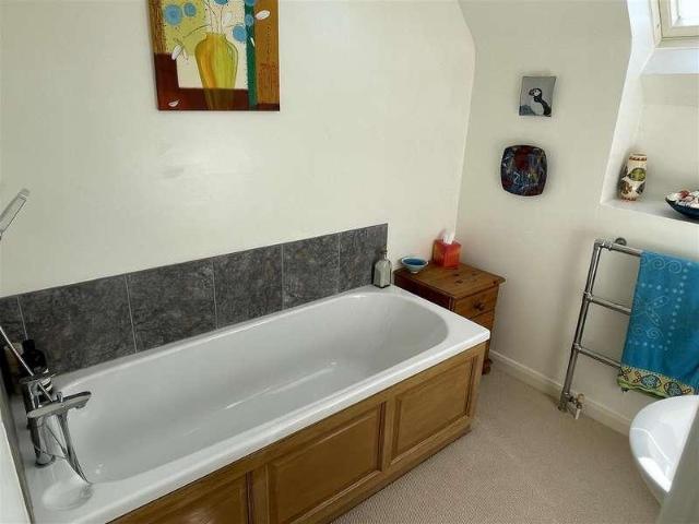 House for sale in Fossebridge, Gloucestershire