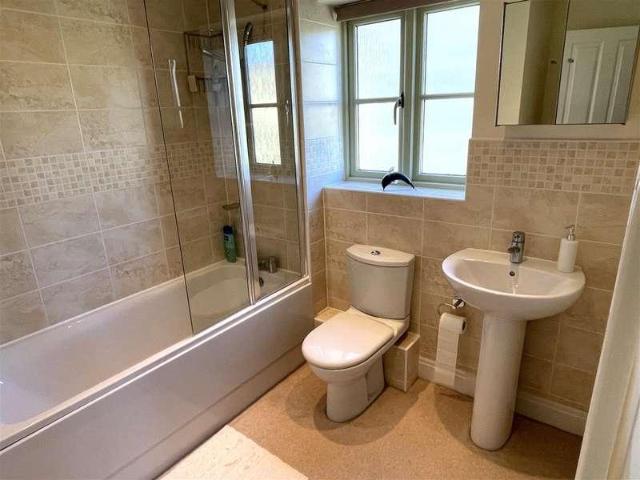 House for sale in Fossebridge, Gloucestershire