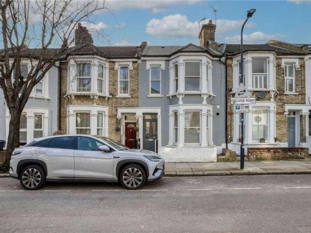 House for sale in Brondesbury, Greater London