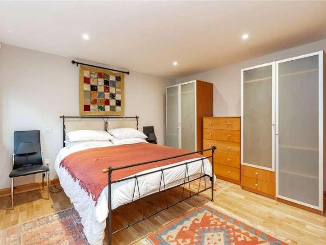 House for sale in Romford, Havering