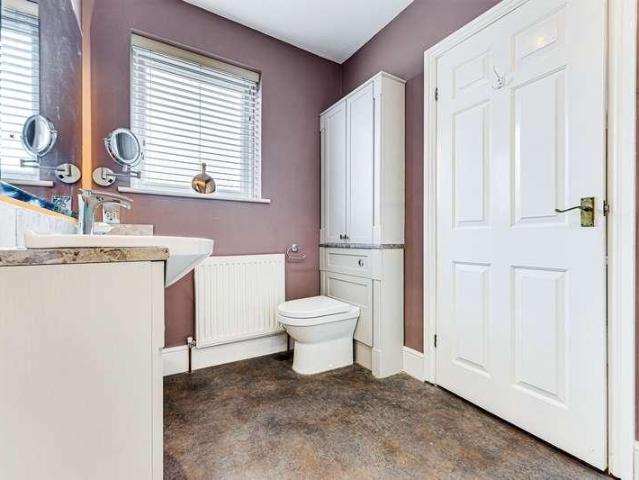 House for sale in Widnes, Barrows Green