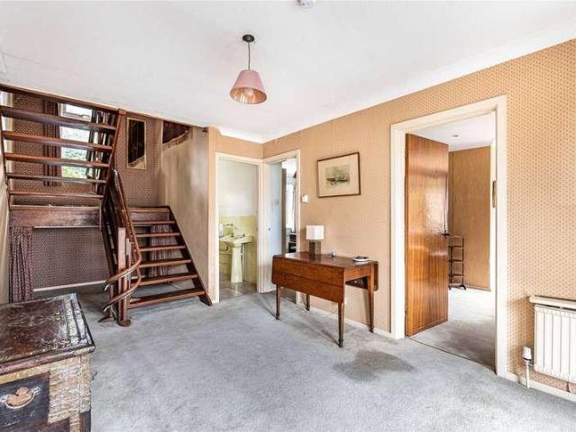 House for sale in Fole, Surrey