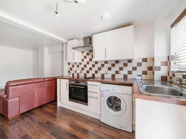 House for sale in Lower Moor, Crookhill