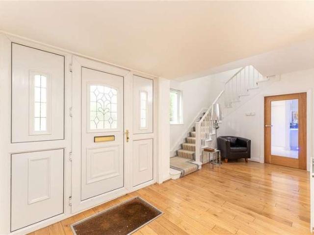 House for sale in Frizinghall, West Yorkshire