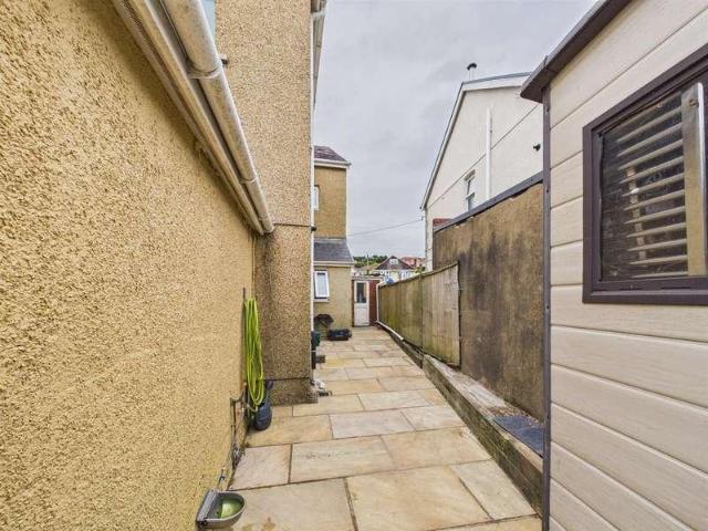 House for sale in Pembrey and Burry Port Town, Pembrey