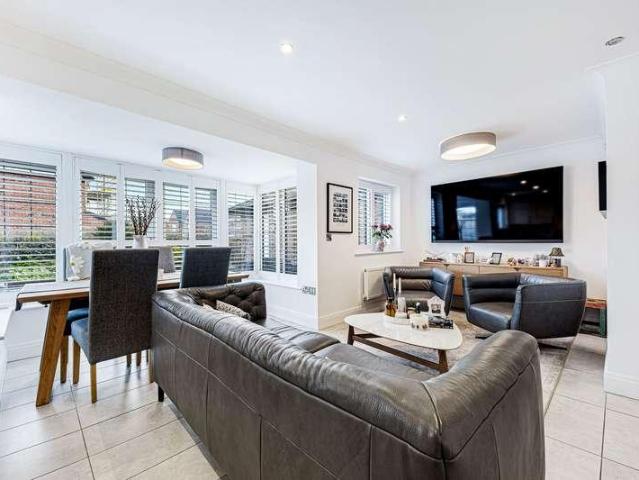 House for sale in Lunts Heath, Widnes