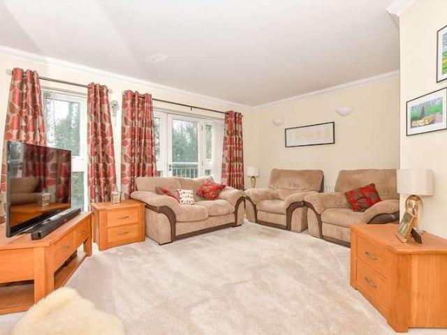 House for sale in Vinters Park, Midway