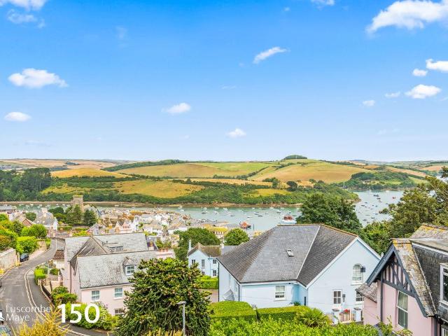 House for sale in Strode, Devon