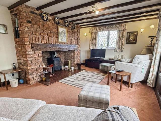 House for sale in Bromsberrow Heath, Gloucestershire