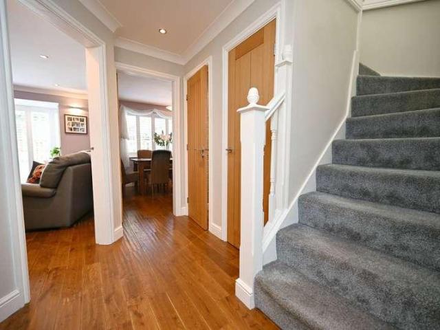House for sale in Worsbrough Bridge, Worsbrough
