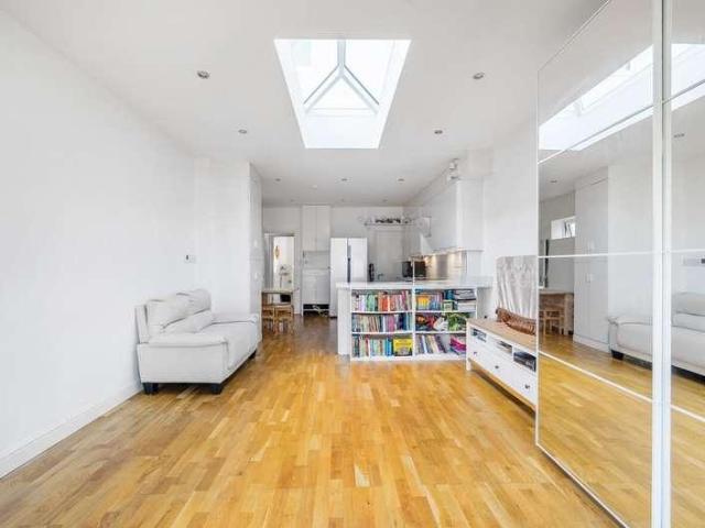 House for sale in Norbiton, Greater London