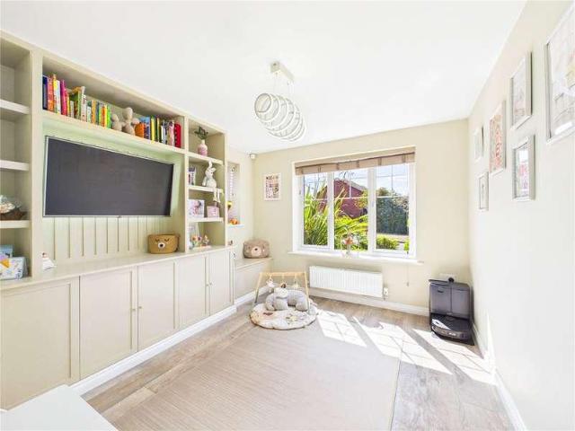 House for sale in Primsland, Crookhill