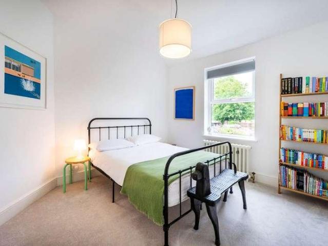 House for sale in Emmbrook, Wokingham