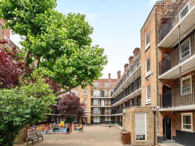 House for sale in Chalk Farm, Greater London
