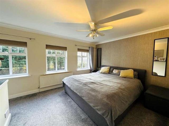 House for sale in Hut Green, Eggborough
