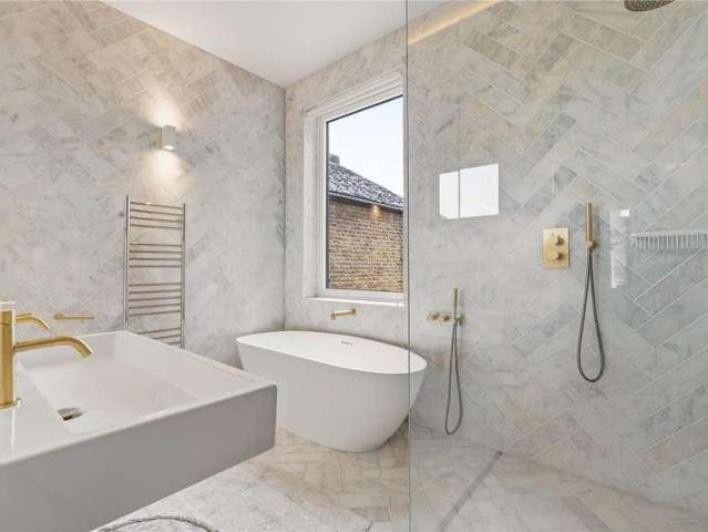 House for sale in Clapham Junction, Greater London