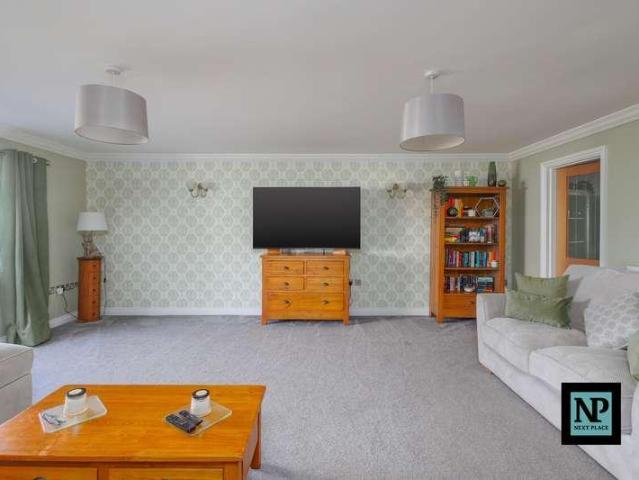 House for sale in Kettlebrook, Staffordshire