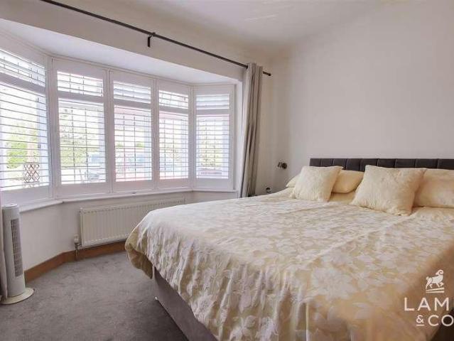 House for sale in Dale Hill, Essex