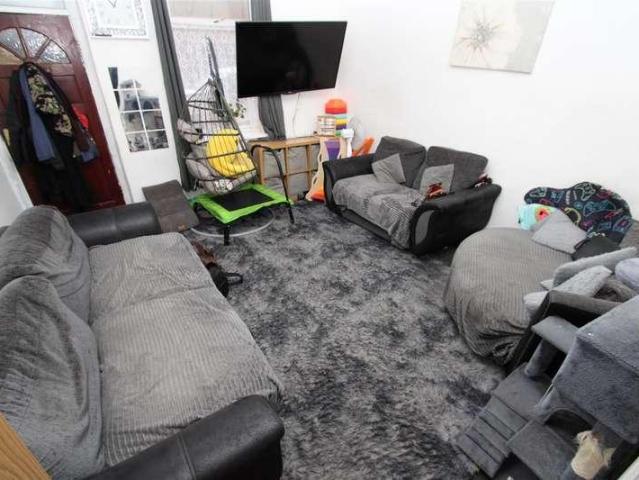 House for sale in Swain Green, Bradford