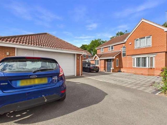 House for sale in Alverton, East Midlands