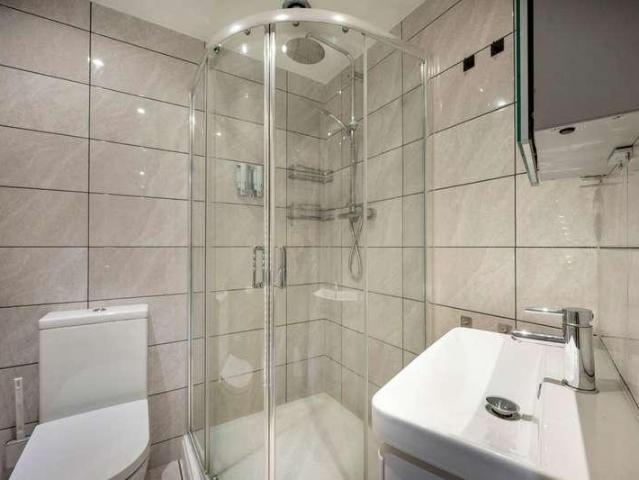 House for sale in Woodley