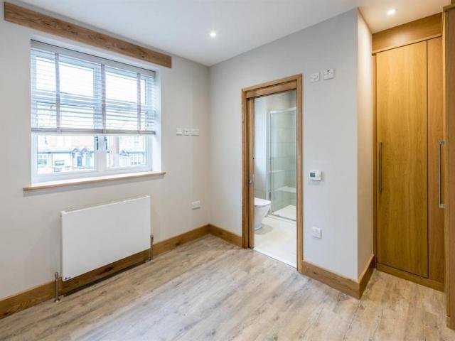 House for sale in Kings Heath, Wake Green