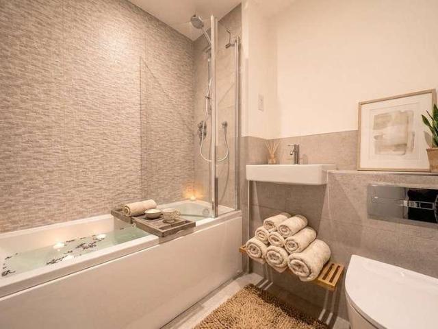 House for sale in Missendens Community Board, Holmer Green
