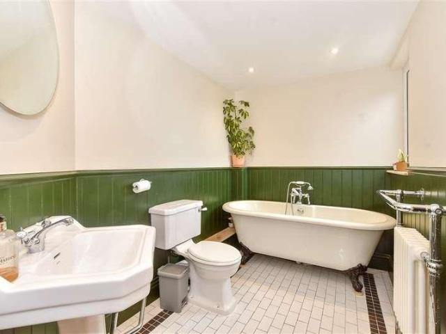 House for sale in Fratton, City Of Portsmouth