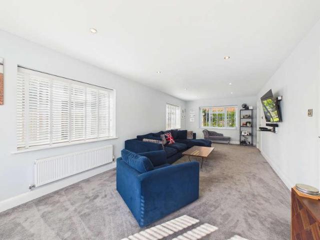 House for sale in Doomsday Green, Horsham