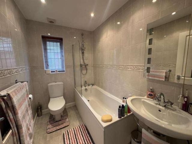 House for sale in West Ardsley, Tingley