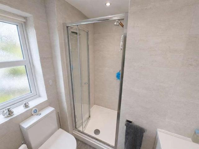 House for sale in Idle, West Yorkshire