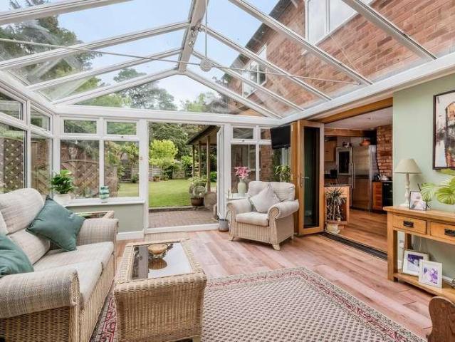 House for sale in Green Close, Warwickshire