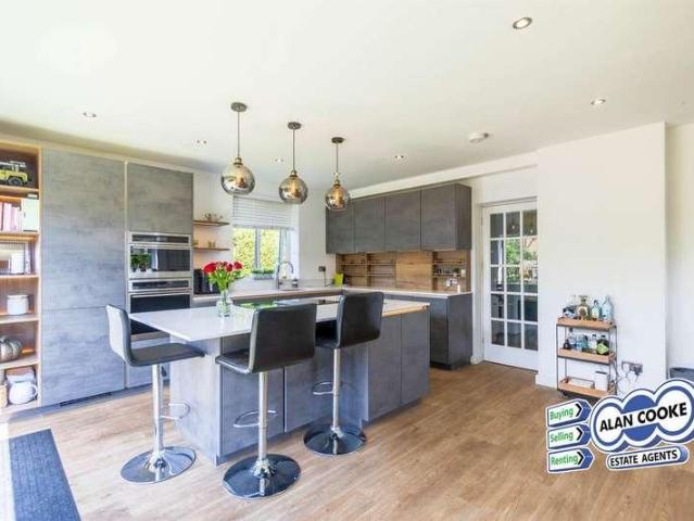 House for sale in Primley Park, Alwoodley