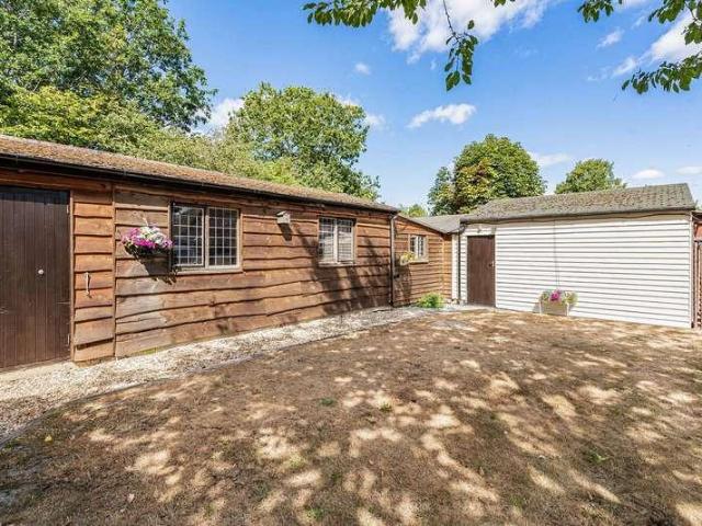 House for sale in Fole, Surrey